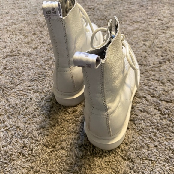 White on white doc martens - Picture 4 of 4